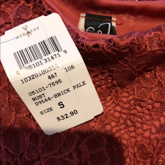 Dress - Picture 4 of 4